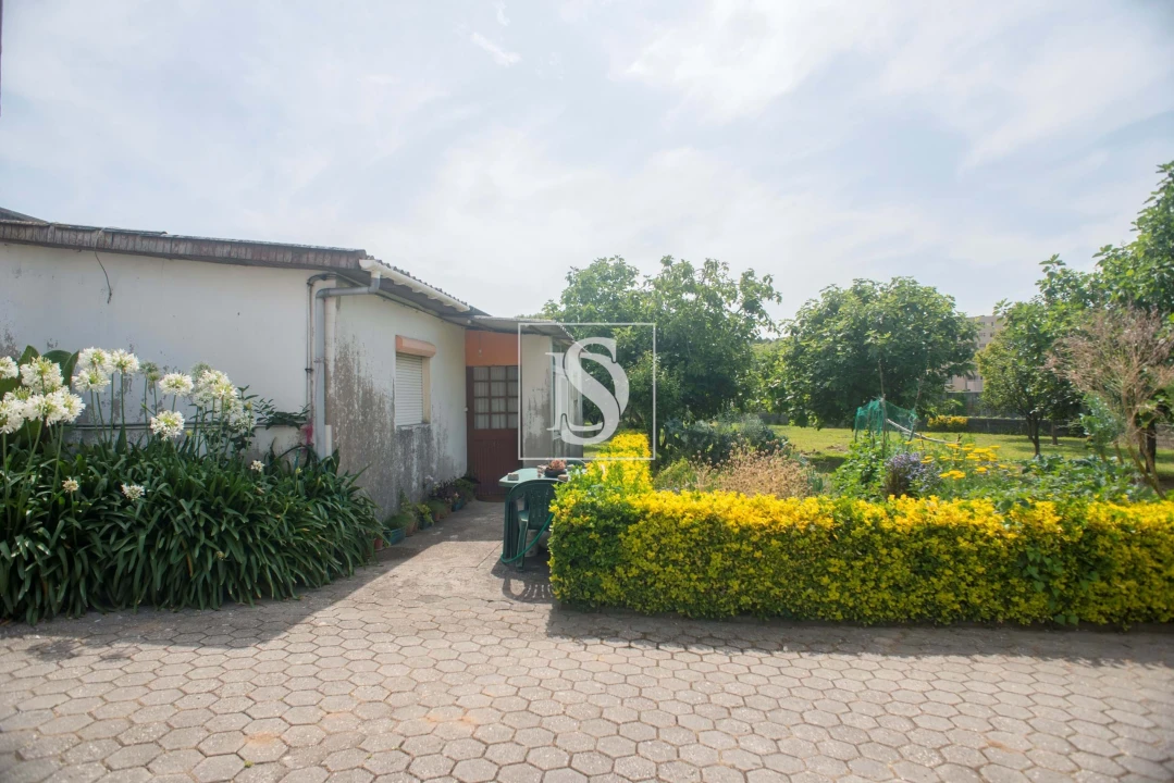 Moradia T5 para Venda em Canelas Foto 30