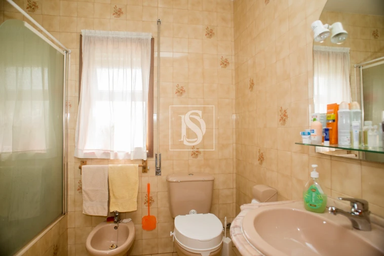 Moradia T5 para Venda em Canelas Foto 17