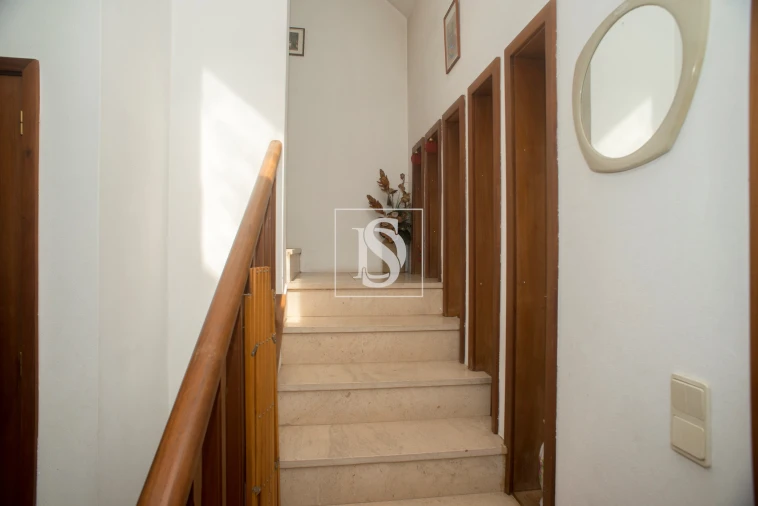 Moradia T5 para Venda em Canelas Foto 20