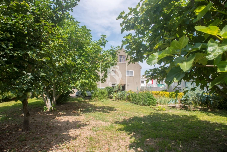 Moradia T5 para Venda em Canelas Foto 36