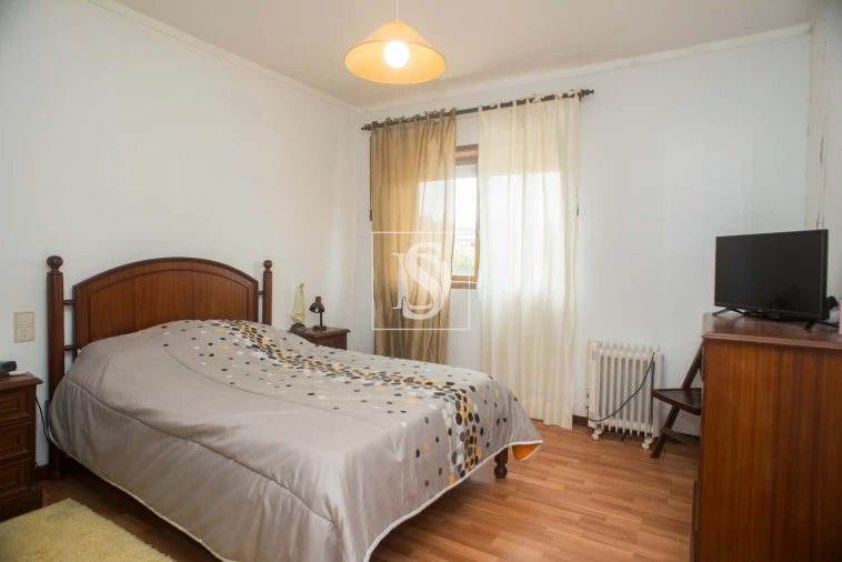 Moradia T5 para Venda em Canelas Foto 18