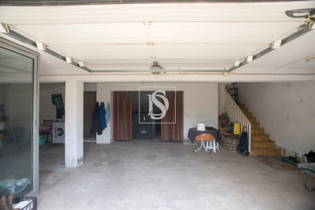 Moradia T5 para Venda em Canelas Foto 28