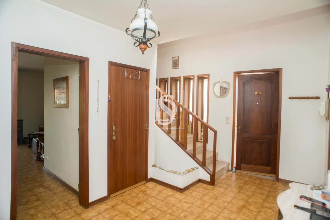 Moradia T5 para Venda em Canelas Foto 5