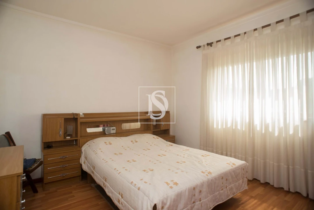 Moradia T5 para Venda em Canelas Foto 15