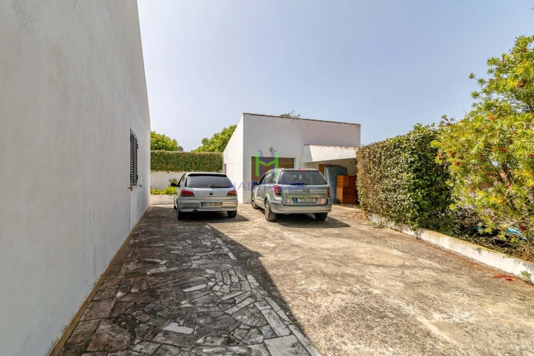 Moradia T3 para Venda em Bordeira Foto 6