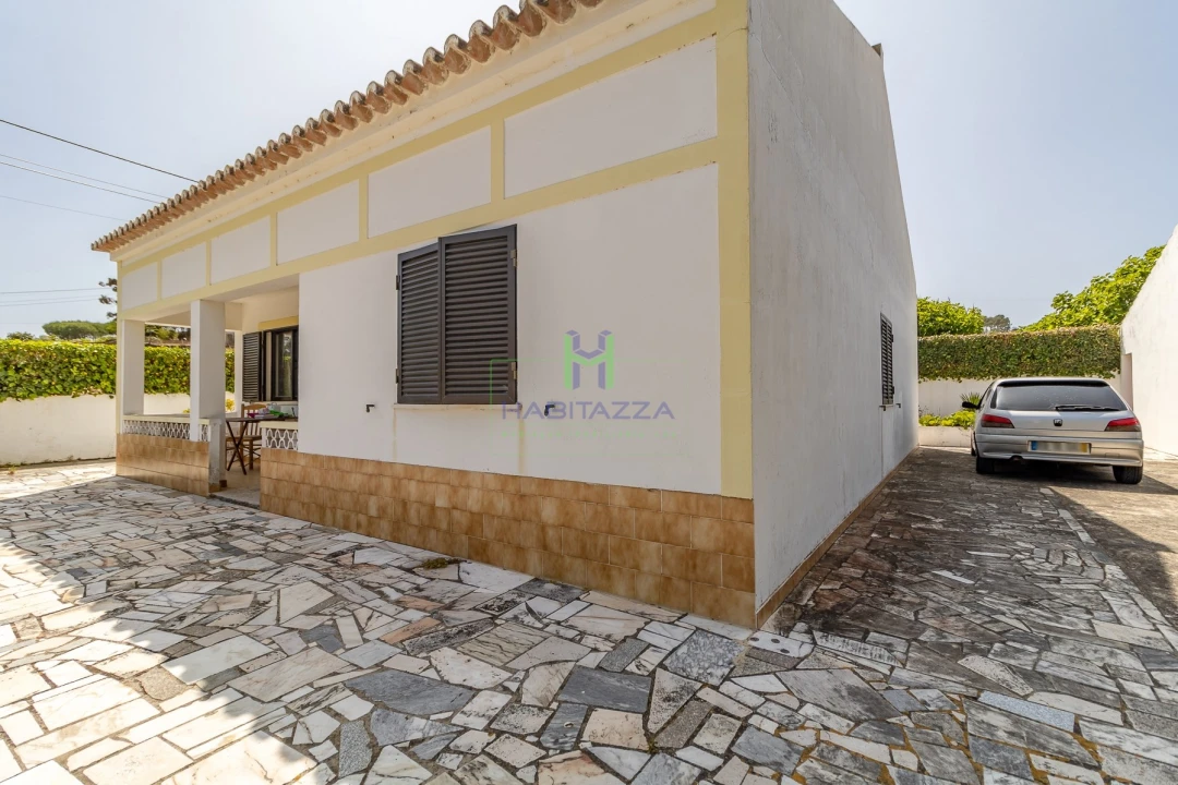 Moradia T3 para Venda em Bordeira Foto 5