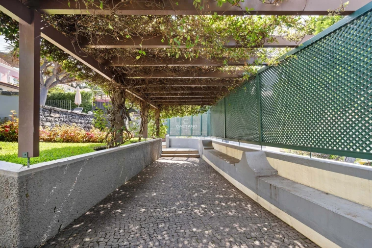 Moradia T6 para Venda em Funchal (Santa Luzia) Foto 28