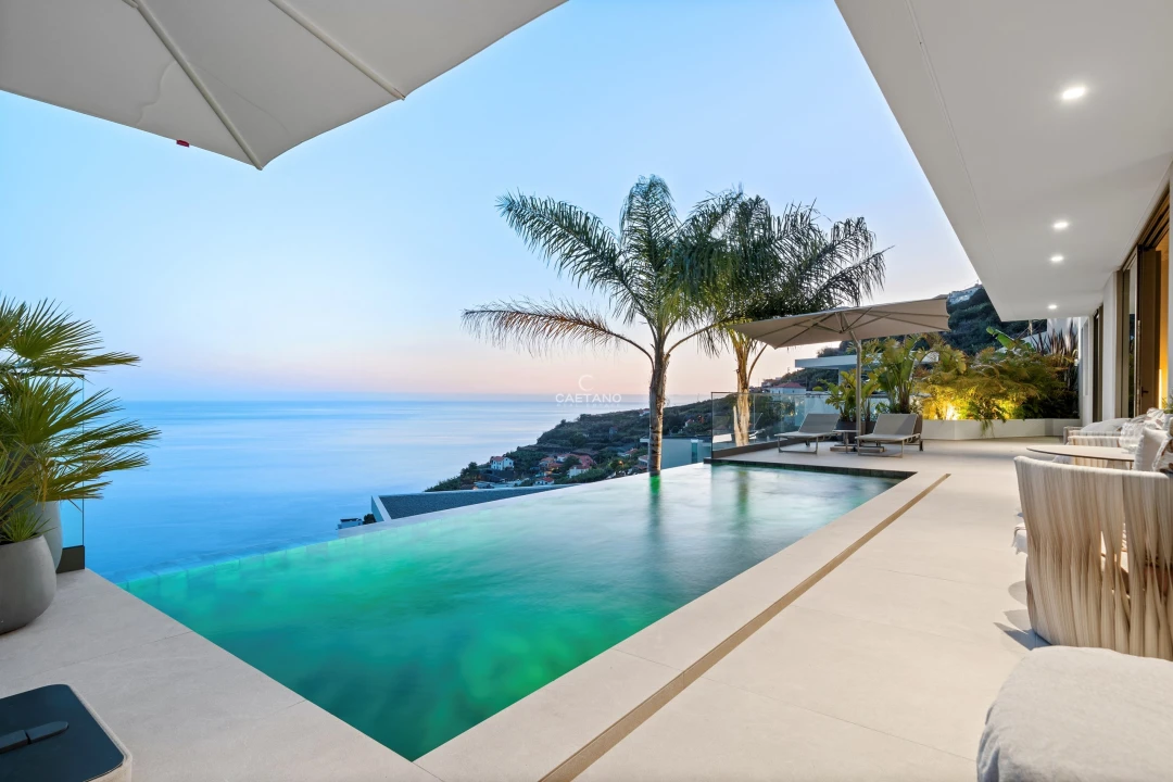 Moradia T3 para Venda em Calheta Foto 13