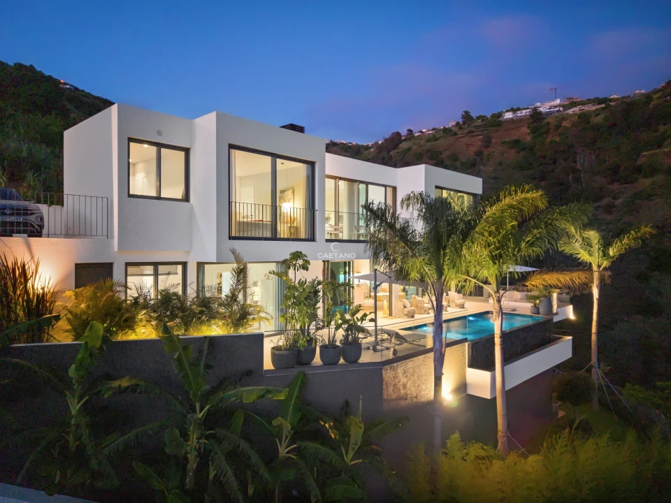 Moradia T3 para Venda em Calheta Foto 8