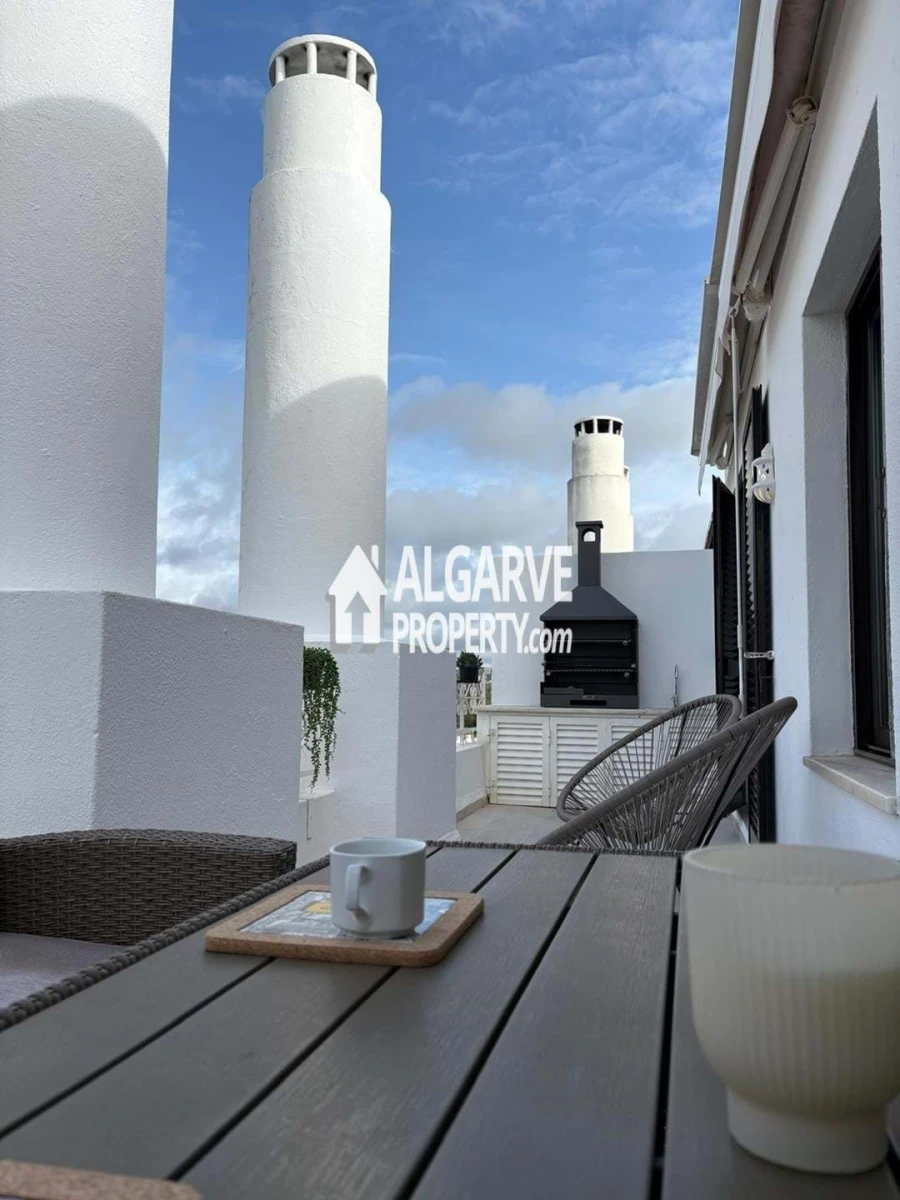 Apartamento T2 para Venda em Quarteira Foto 16