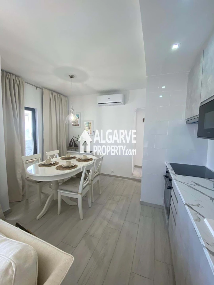 Apartamento T2 para Venda em Quarteira Foto 14