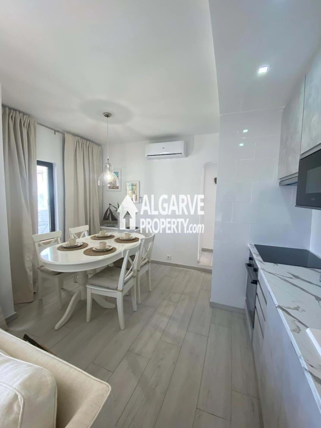 Apartamento T2 para Venda em Quarteira Foto 14