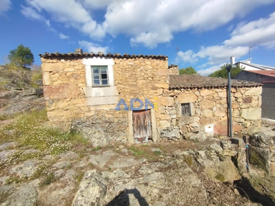 Moradia para Venda em Aldeia da Ribeira, Vilar Maior e Badamalos Foto 5