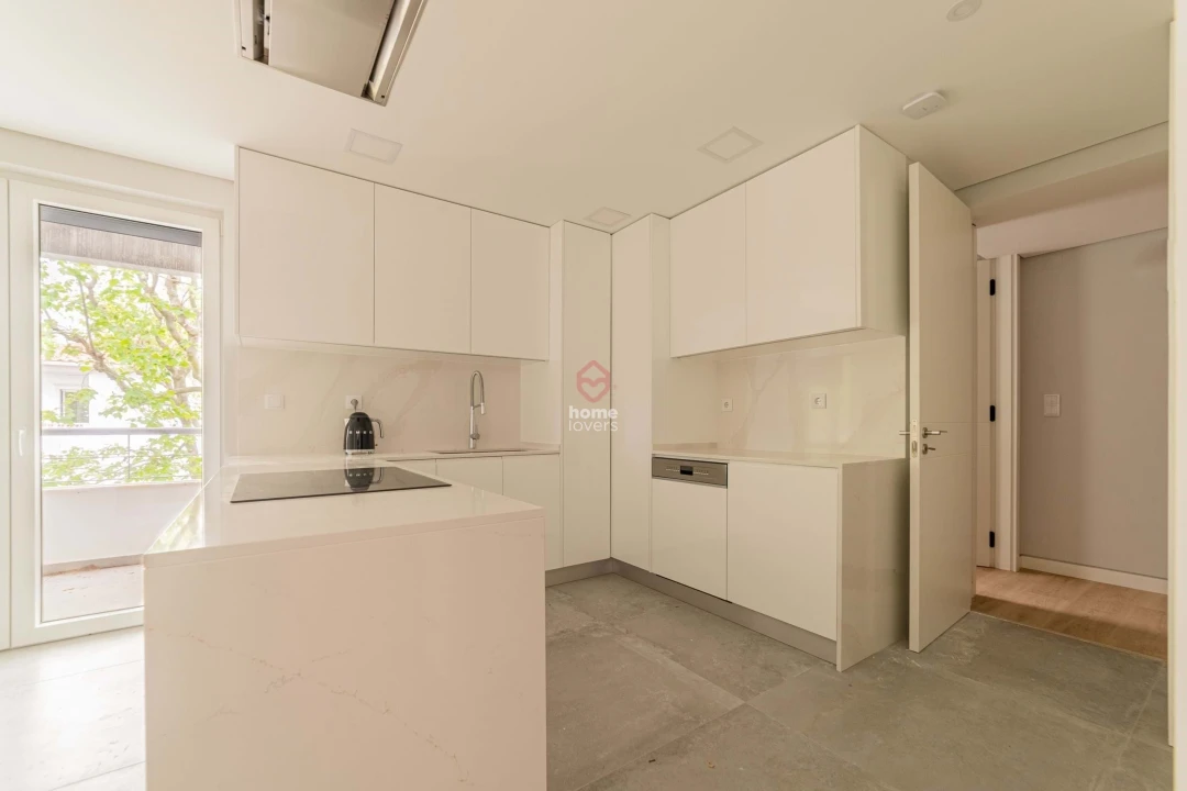 Apartamento T3 para Venda em Carcavelos e Parede Foto 7