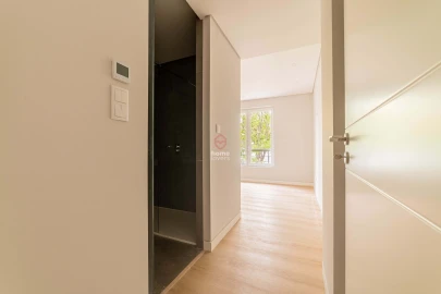 Apartamento T3 para Venda em Carcavelos e Parede