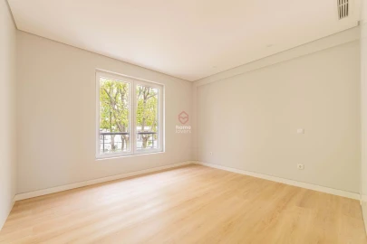 Apartamento T3 para Venda em Carcavelos e Parede