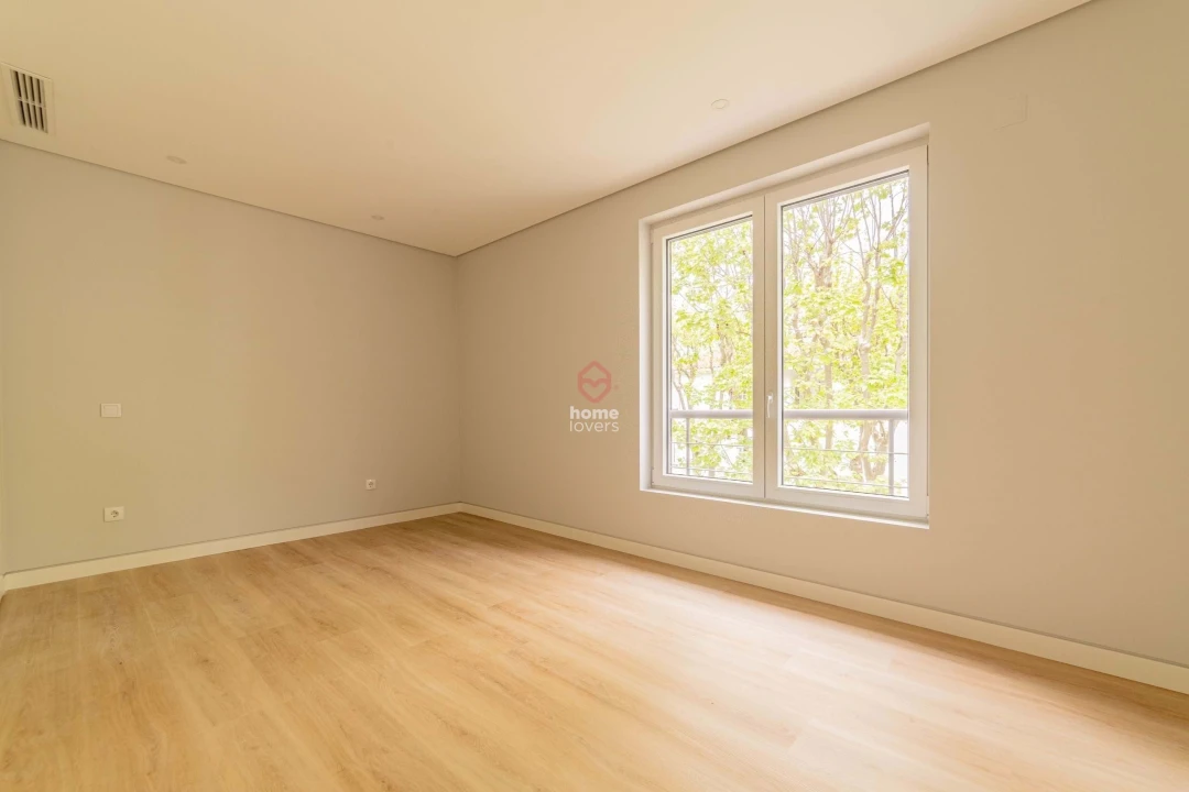 Apartamento T3 para Venda em Carcavelos e Parede Foto 10