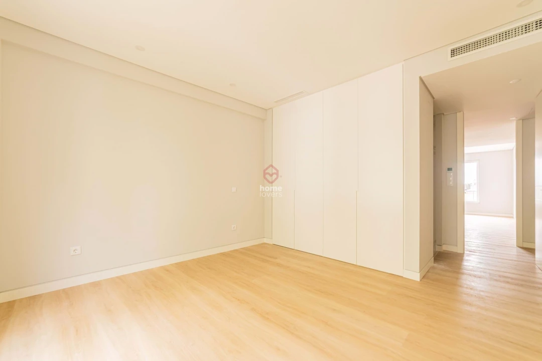 Apartamento T3 para Venda em Carcavelos e Parede Foto 14