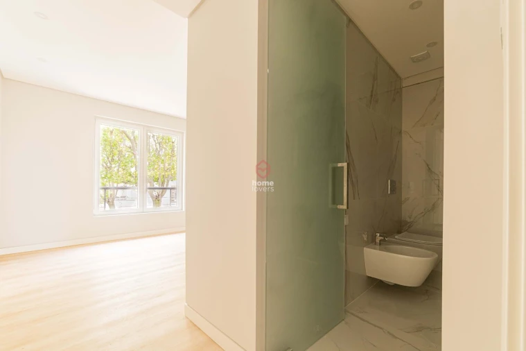 Apartamento T3 para Venda em Carcavelos e Parede Foto 11