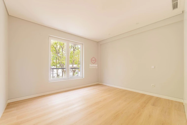 Apartamento T3 para Venda em Carcavelos e Parede Foto 13
