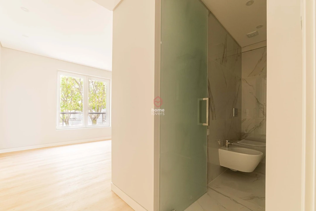 Apartamento T3 para Venda em Carcavelos e Parede Foto 11