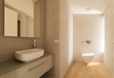 Apartamento T3 para Venda em Carcavelos e Parede