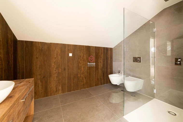 Apartamento T3 para Venda em Carcavelos e Parede Foto 18