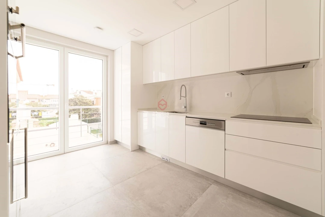 Apartamento T3 para Venda em Carcavelos e Parede Foto 5