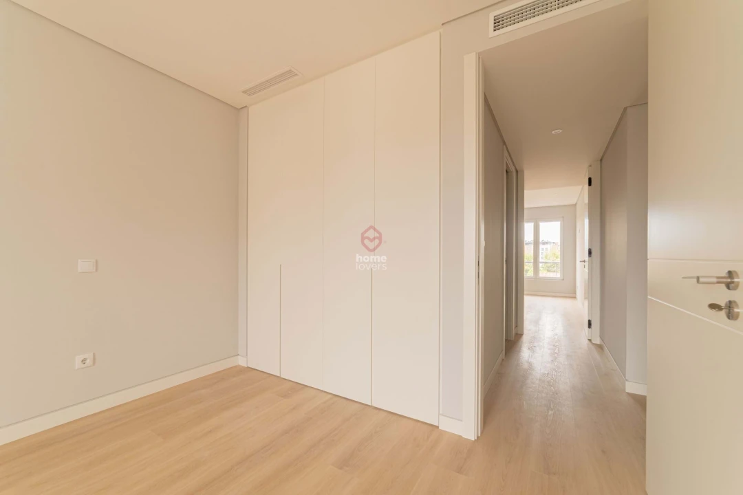 Apartamento T3 para Venda em Carcavelos e Parede Foto 11