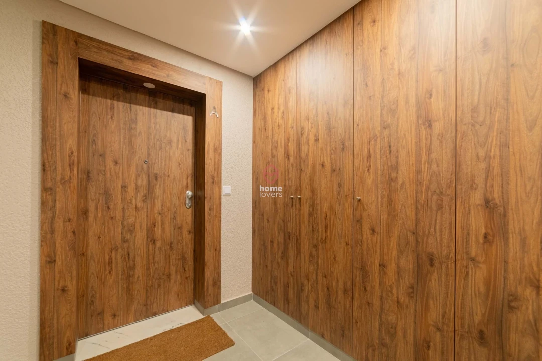 Apartamento T3 para Venda em Carcavelos e Parede Foto 19