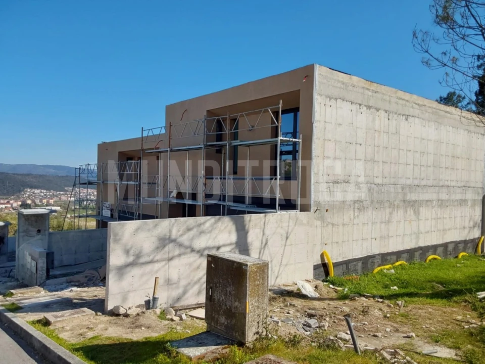 Moradia T3 para Venda em Lanhoso Foto 6