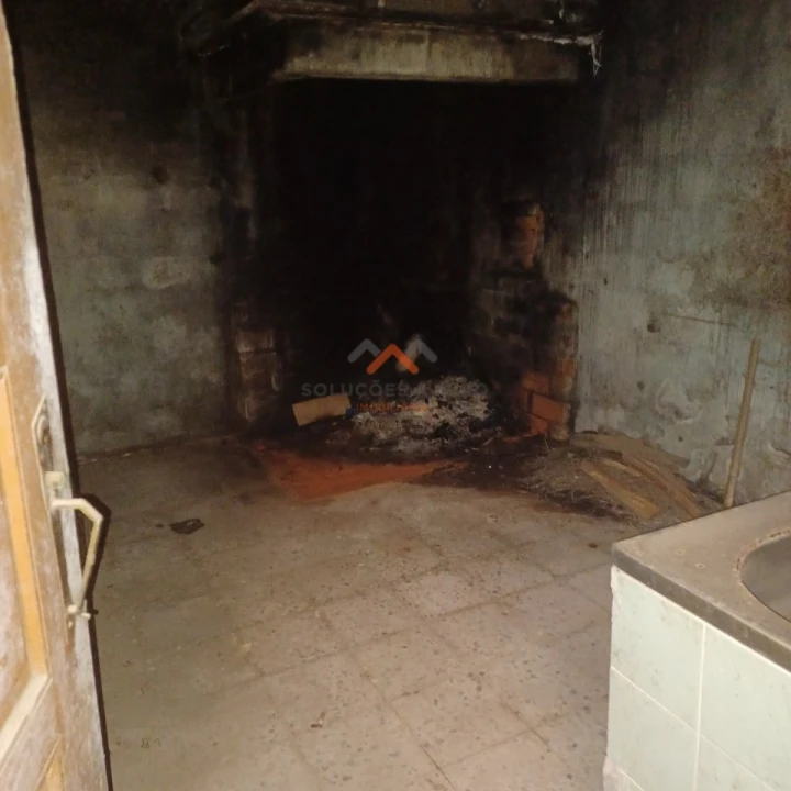 Moradia T2 para Venda em Bustos, Troviscal e Mamarrosa Foto 12