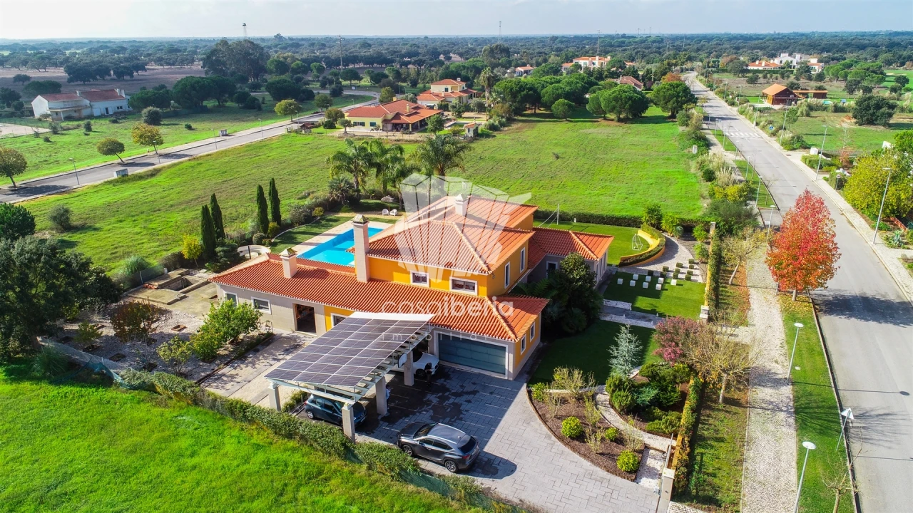 Moradia T4 para Venda em Santo Estêvão Foto 69