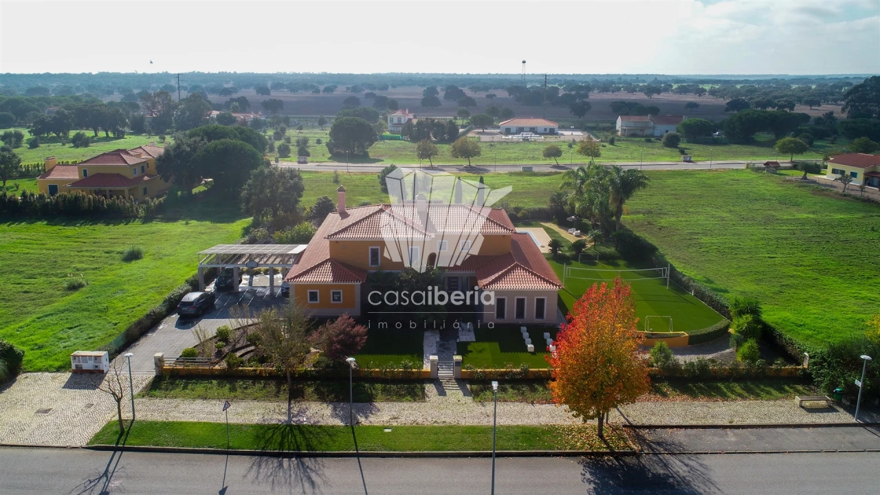 Moradia T4 para Venda em Santo Estêvão Foto 3