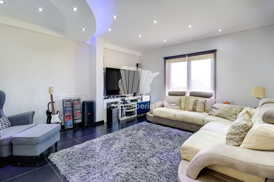 Moradia T4 para Venda em Santo Estêvão Foto 39