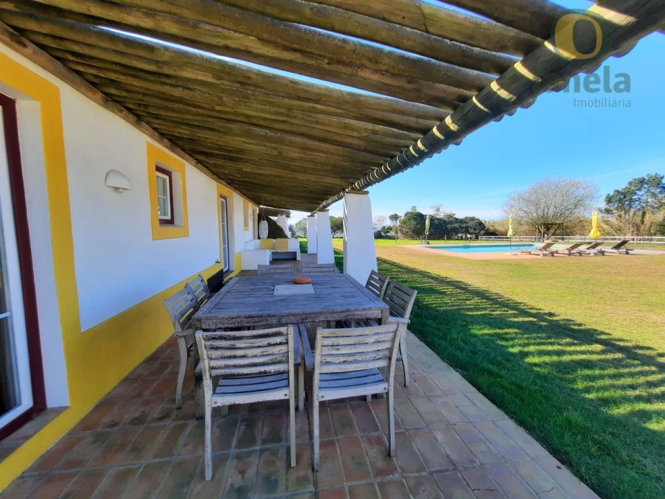 Quinta T9 para Venda em São Teotónio Foto 13