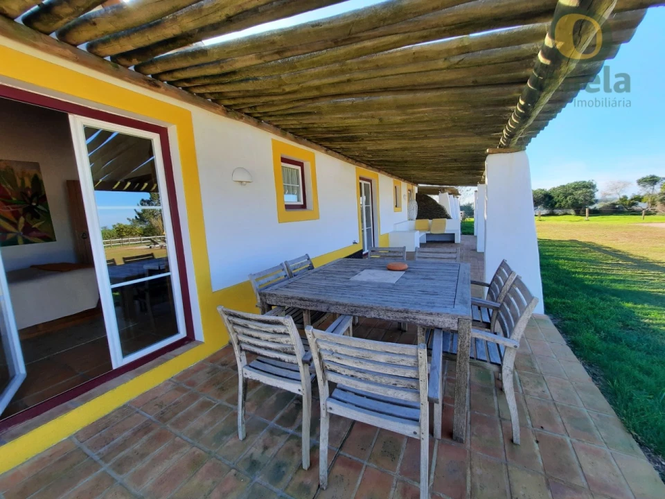 Quinta T9 para Venda em São Teotónio Foto 2