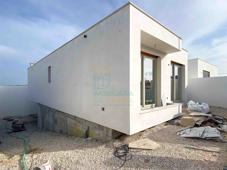 Moradia T2 para Venda em Tornada e Salir do Porto Foto 16