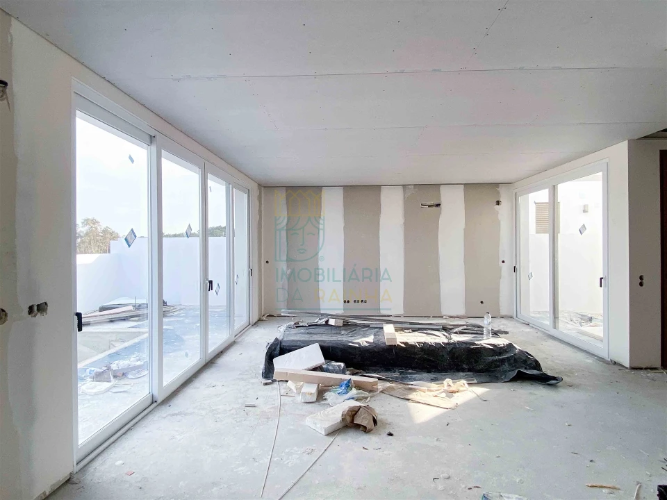 Moradia T2 para Venda em Tornada e Salir do Porto Foto 5