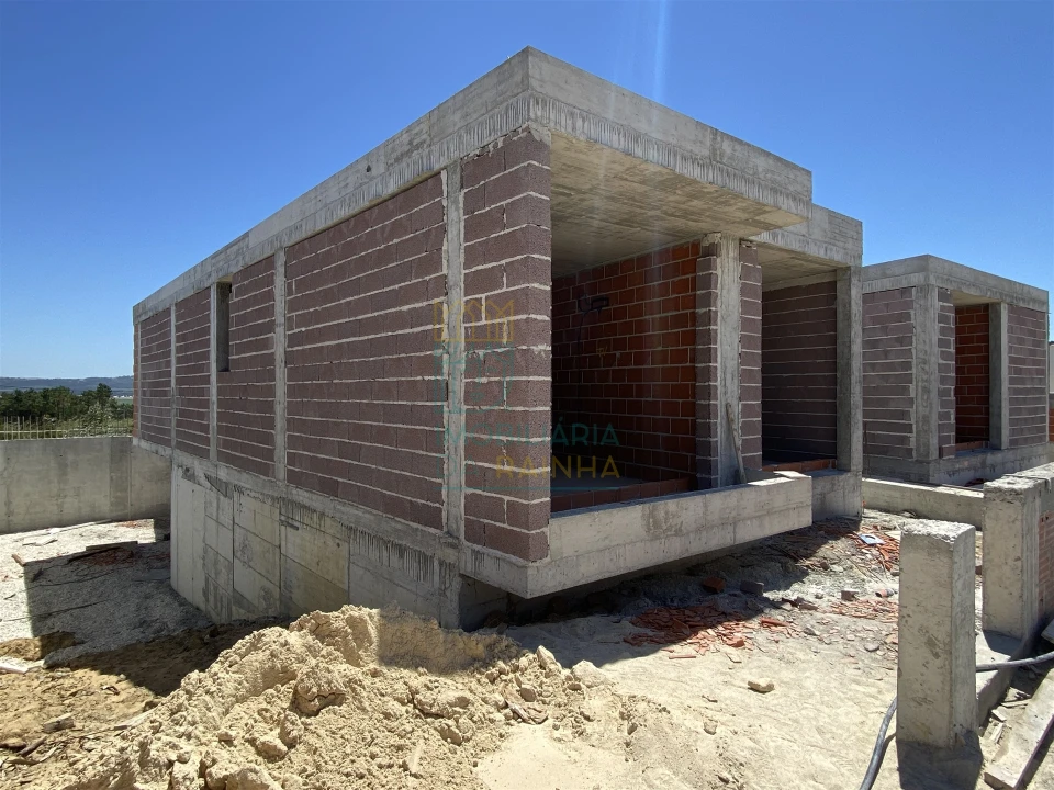 Moradia T2 para Venda em Tornada e Salir do Porto Foto 7