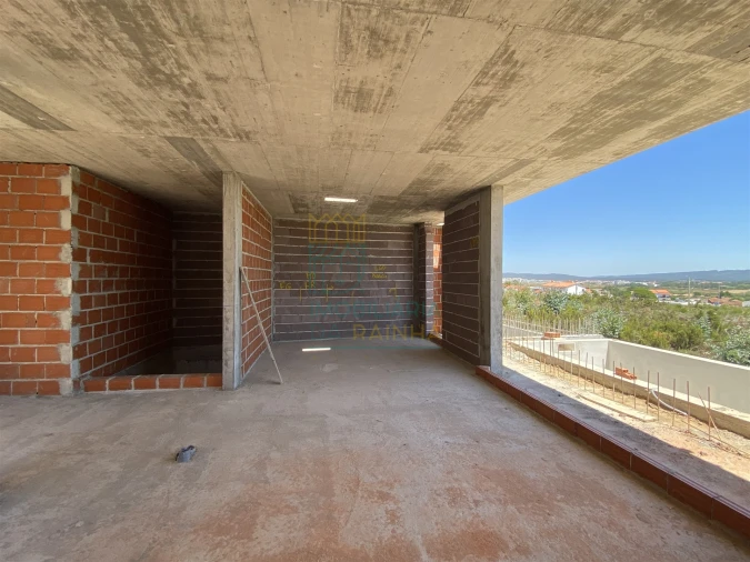 Moradia T2 para Venda em Tornada e Salir do Porto Foto 1