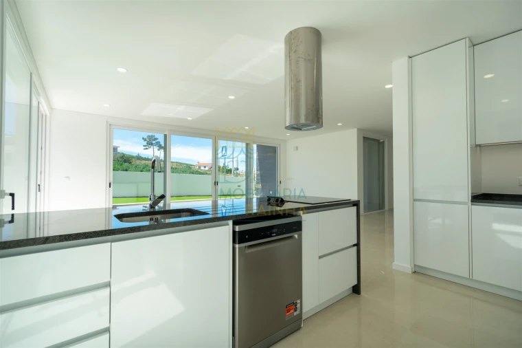 Moradia T2 para Venda em Tornada e Salir do Porto Foto 17