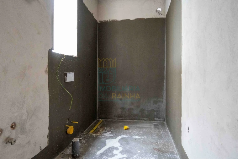 Moradia T2 para Venda em Tornada e Salir do Porto Foto 9