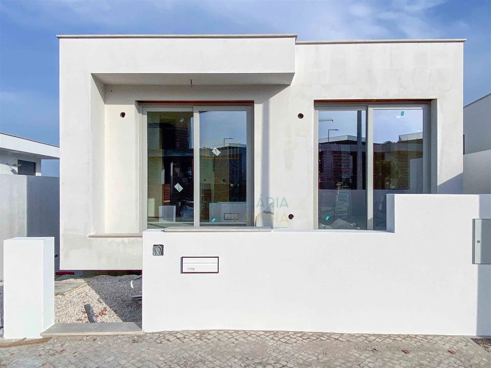 Moradia T2 para Venda em Tornada e Salir do Porto Foto 17