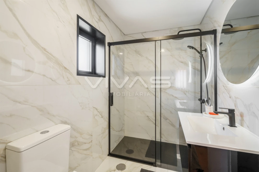 Moradia T4 para Venda em Turiz Foto 23