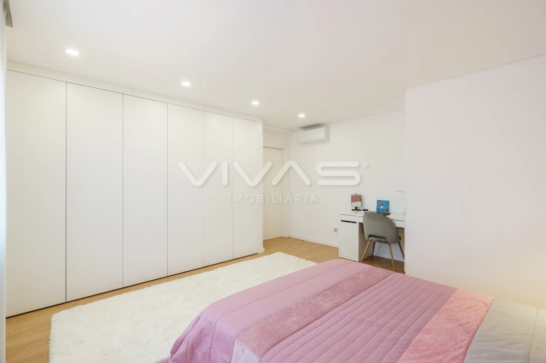 Moradia T4 para Venda em Turiz Foto 27