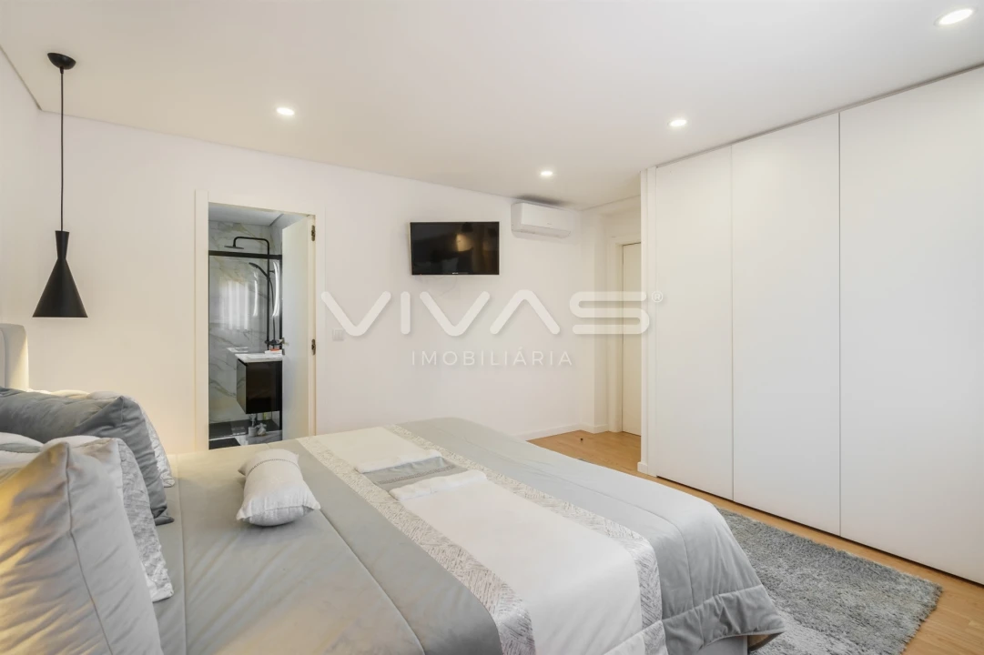 Moradia T4 para Venda em Turiz Foto 21