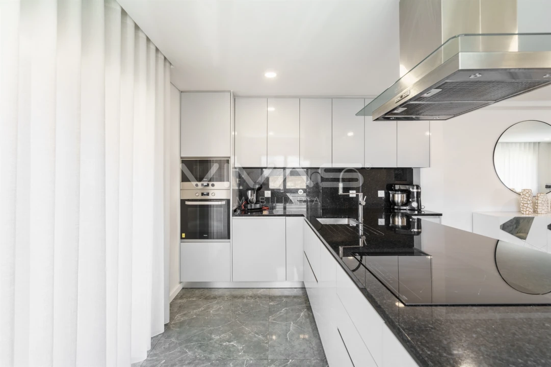 Moradia T4 para Venda em Turiz Foto 8