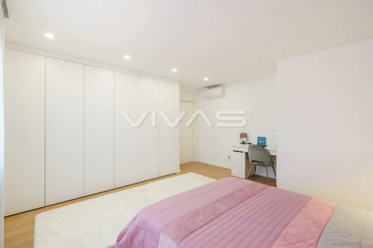 Moradia T4 para Venda em Turiz Foto 27