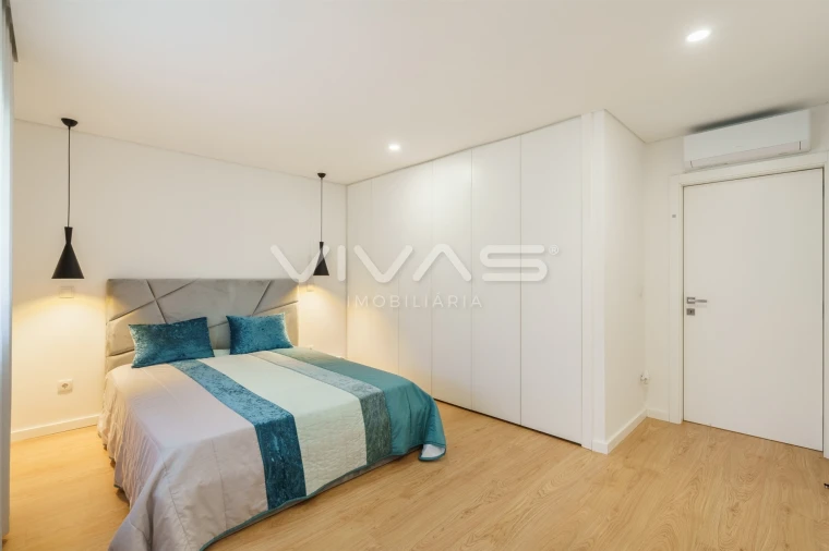 Moradia T4 para Venda em Turiz Foto 18